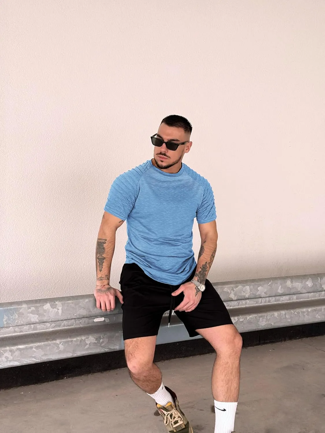 COOFANDY Men's Muscle T-Shirt Pleated Raglan Sleeve Bodybuilding Gym Tee Short Sleeve Fashion Workout Shirts Hipster Shirt