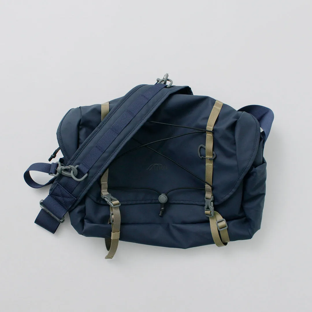 ELLIKER / Walden Messenger Bag 15L