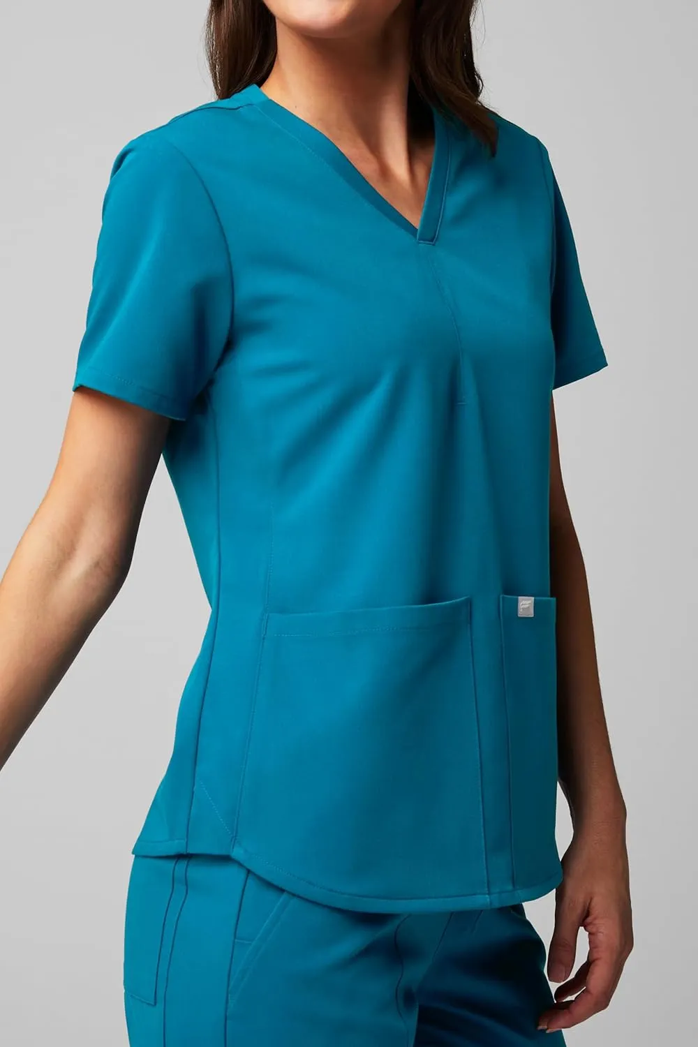 Fabletics Women's Method 2-Pocket Scrub Top - MotionTech, 4-Way Stretch, Wrinkle-Resist, Anti-Shrink