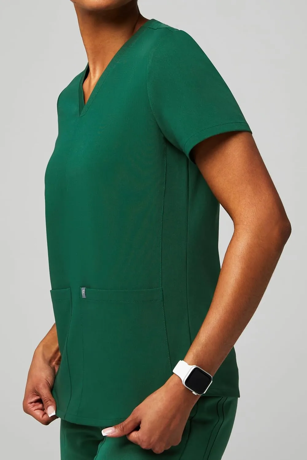 Fabletics Women's Method 2-Pocket Scrub Top - MotionTech, 4-Way Stretch, Wrinkle-Resist, Anti-Shrink