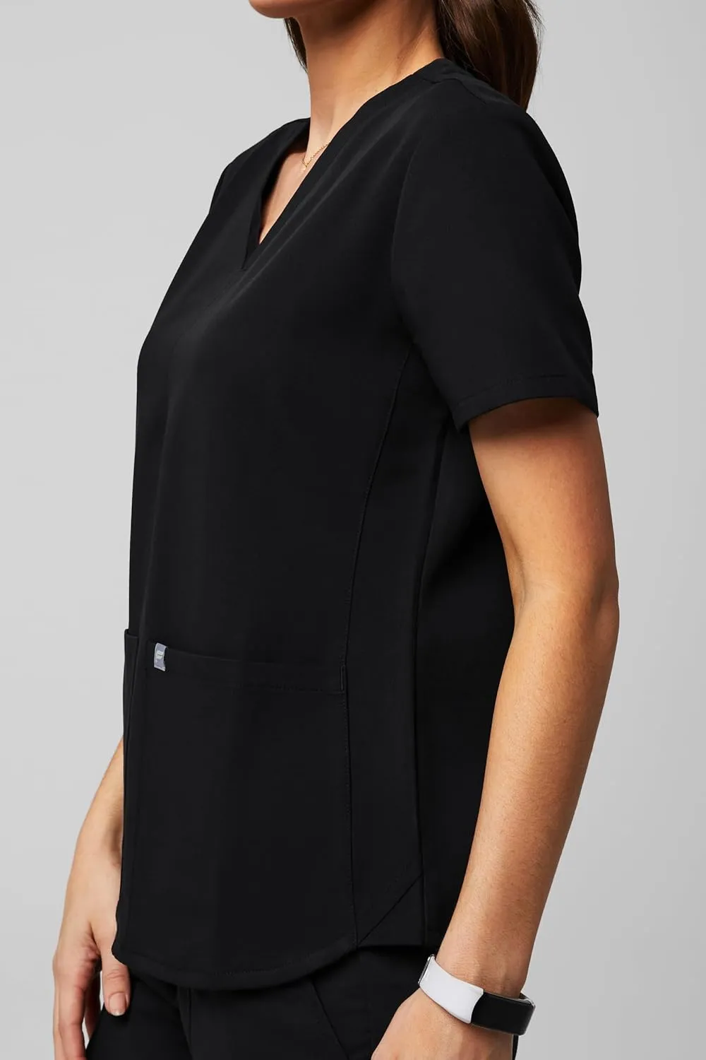 Fabletics Women's Method 2-Pocket Scrub Top - MotionTech, 4-Way Stretch, Wrinkle-Resist, Anti-Shrink