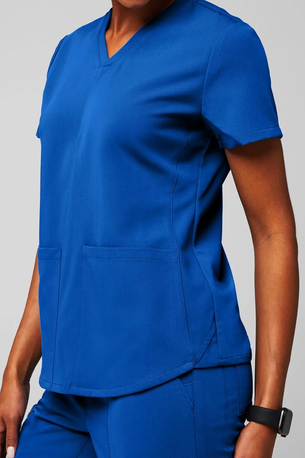 Fabletics Women's Method 2-Pocket Scrub Top - MotionTech, 4-Way Stretch, Wrinkle-Resist, Anti-Shrink