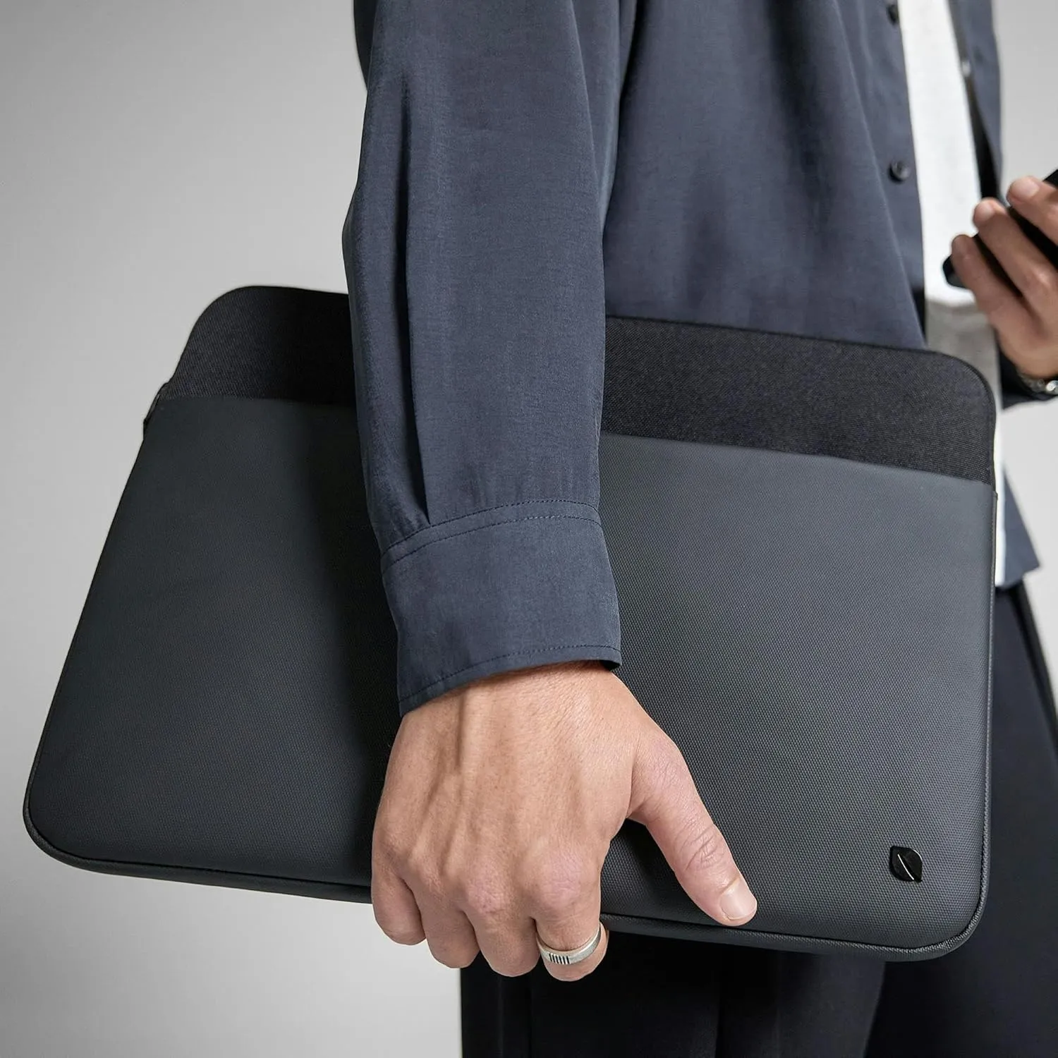 Incase A.R.C. Sleeve with ReSpun 100% Recycled Polyester - 13" & 14" MacBook/Laptop & iPad/Tablet Case - Cushioned Faux Fur Lining, External Zippered Slip Pocket - Black