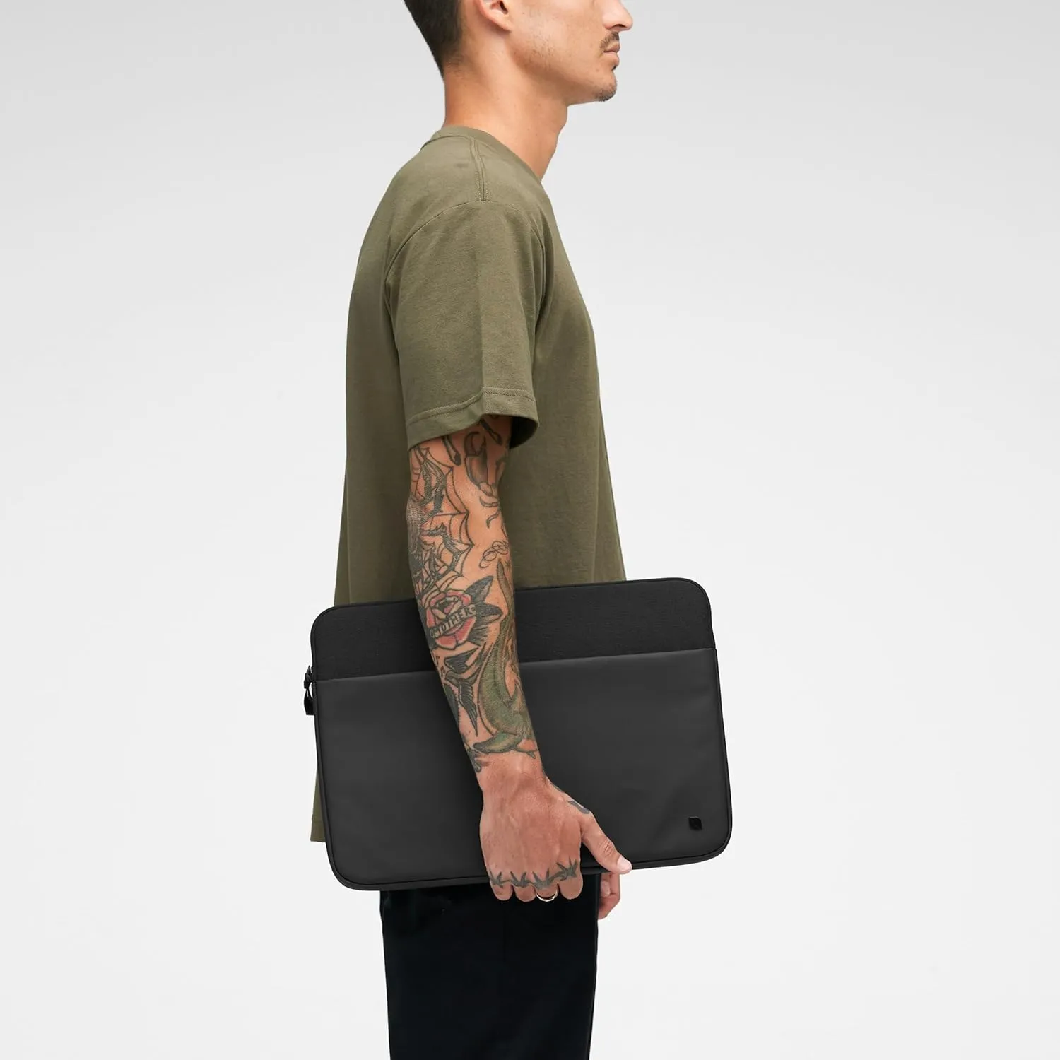 Incase A.R.C. Sleeve with ReSpun 100% Recycled Polyester - MacBook/Laptop & iPad/Tablet Case - Cushioned Faux Fur Lining, External Zippered Slip Pocket (Black, 16-inch)