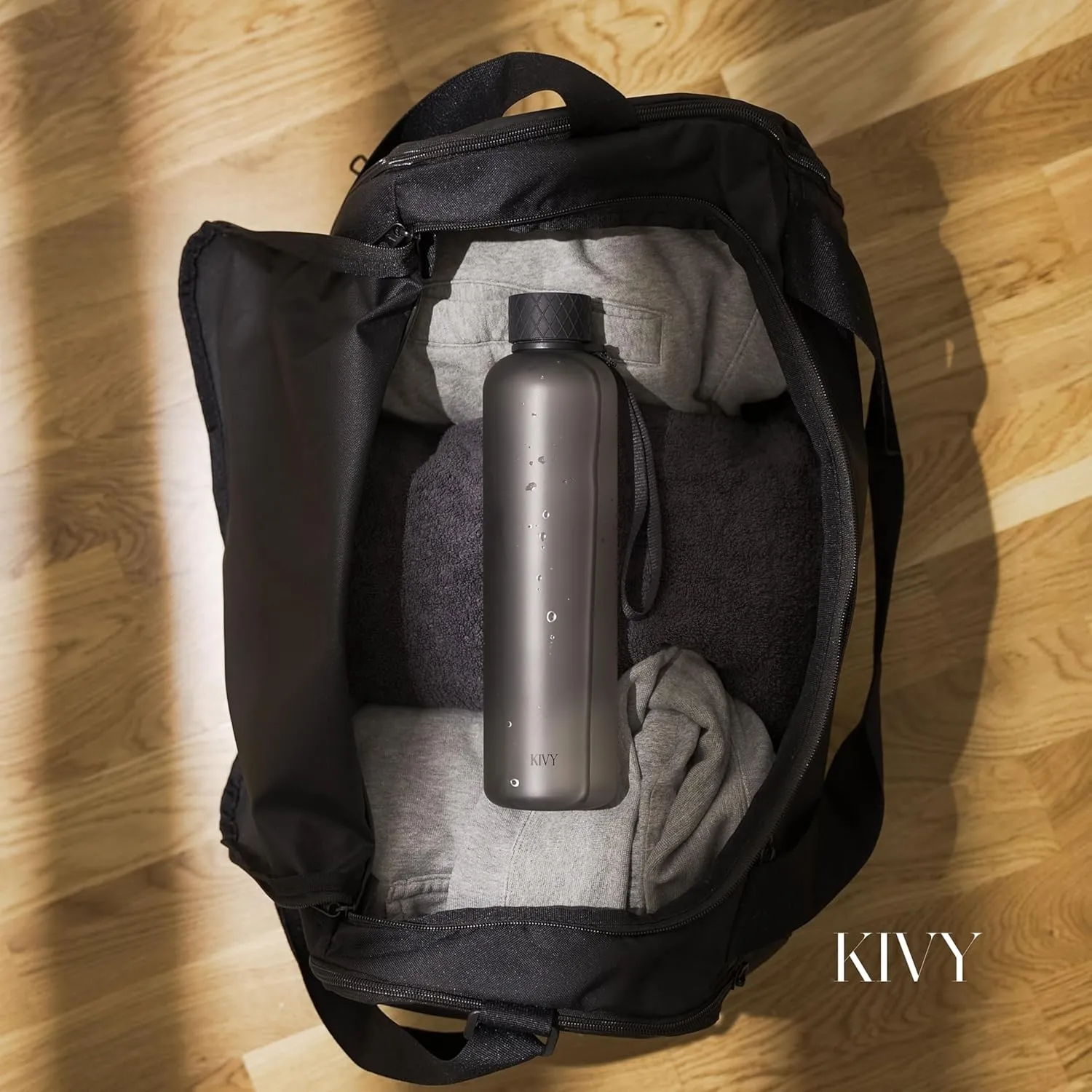 KIVY Slim Water Bottle 32oz [Lightweight & Shatterproof] Fits Backpack & Cupholder for Travel, Sports, School - Beige water bottle no straw - Cute aesthetic water bottles screw top - Dishwasher Safe