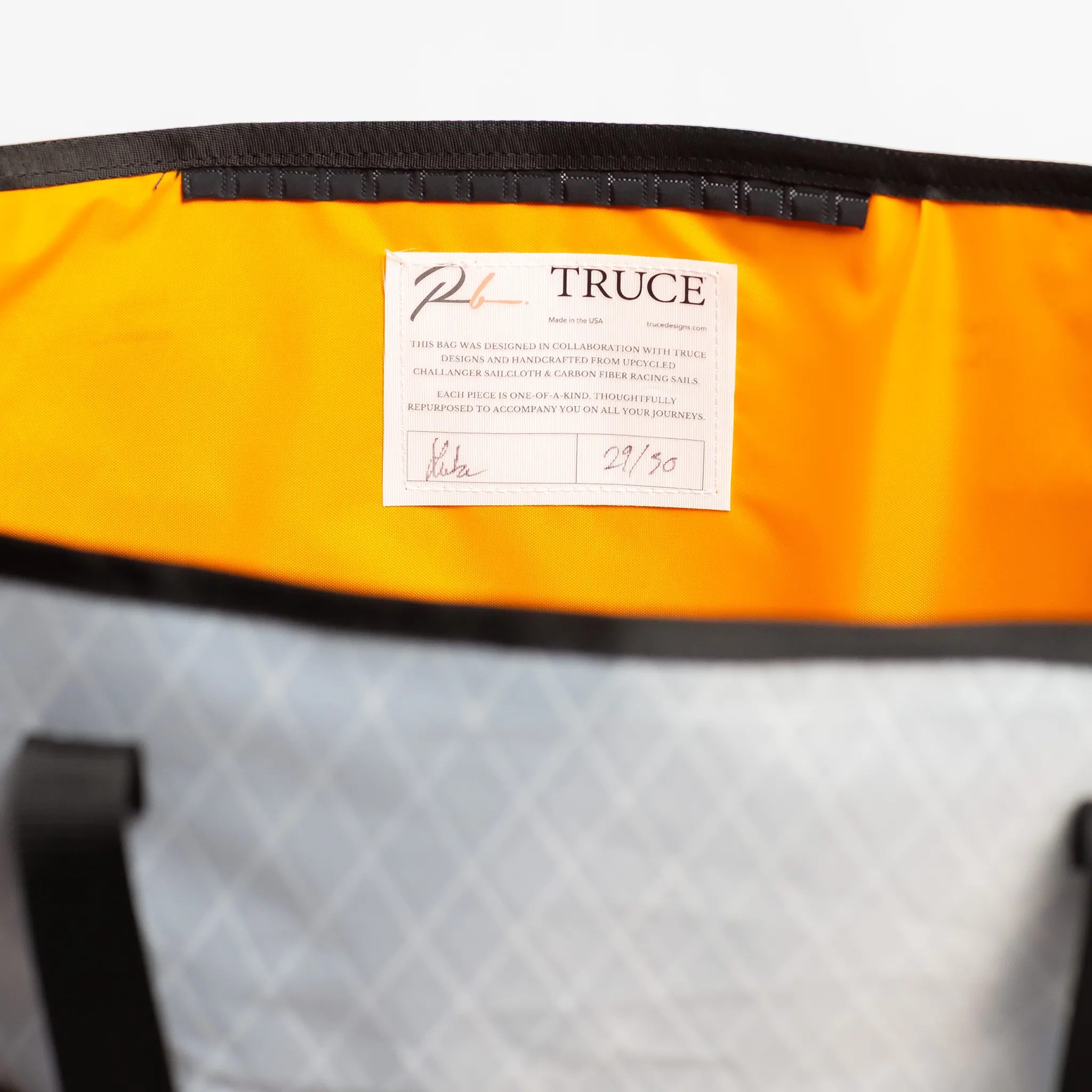 RESORT TOTE